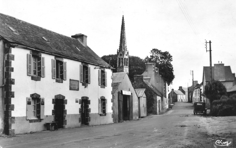 Ville de Brennilis (Bretagne). Le bourg