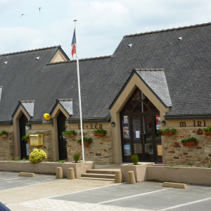mairie loqueffret